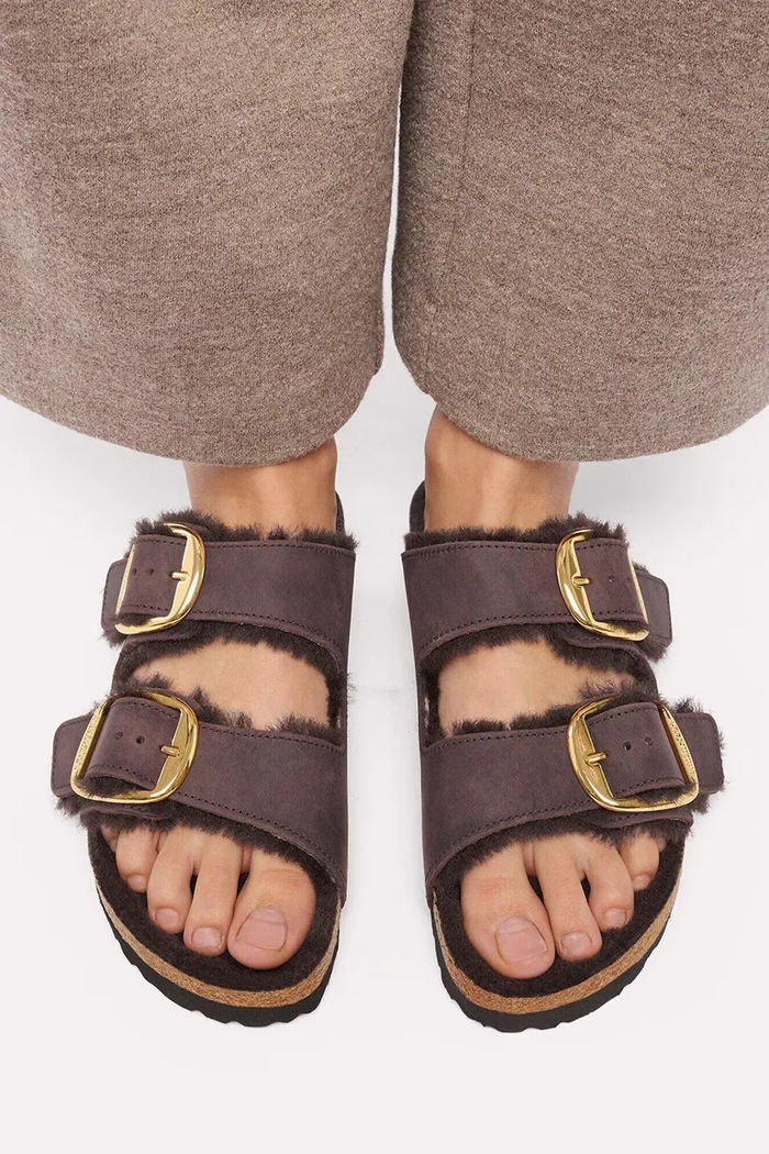 Birkenstock Natikače za žene od kože Arizona Big Buckle Shearling Oiled Leather 1032879.