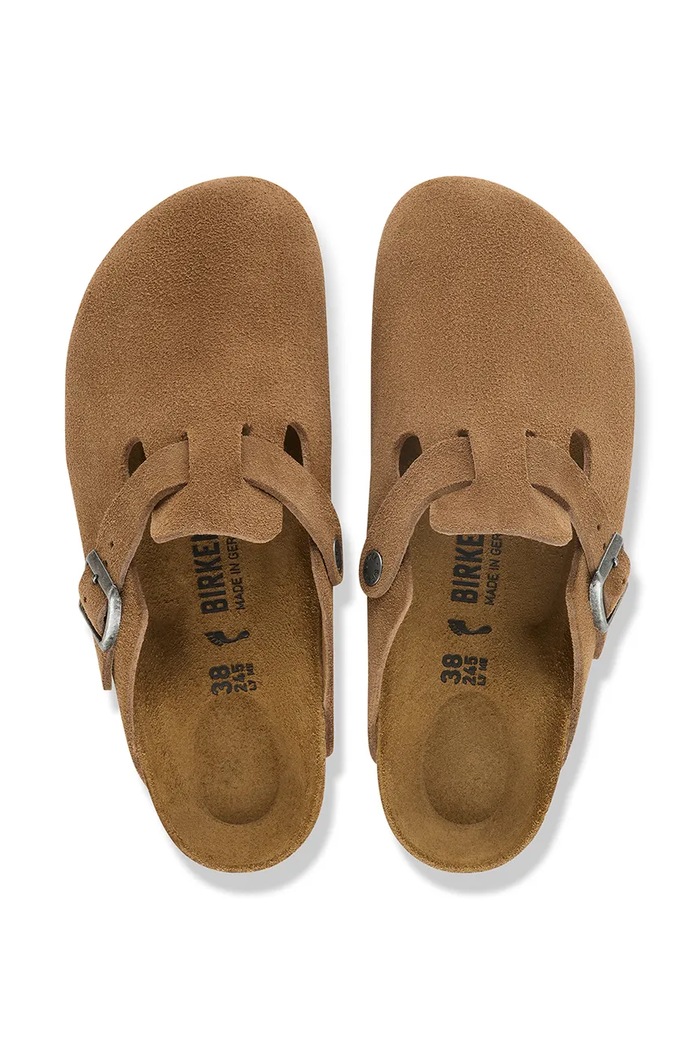 Obuwie Birkenstock klapki mules damskie zamszowe Boston Suede Leather 1032795 brązowy