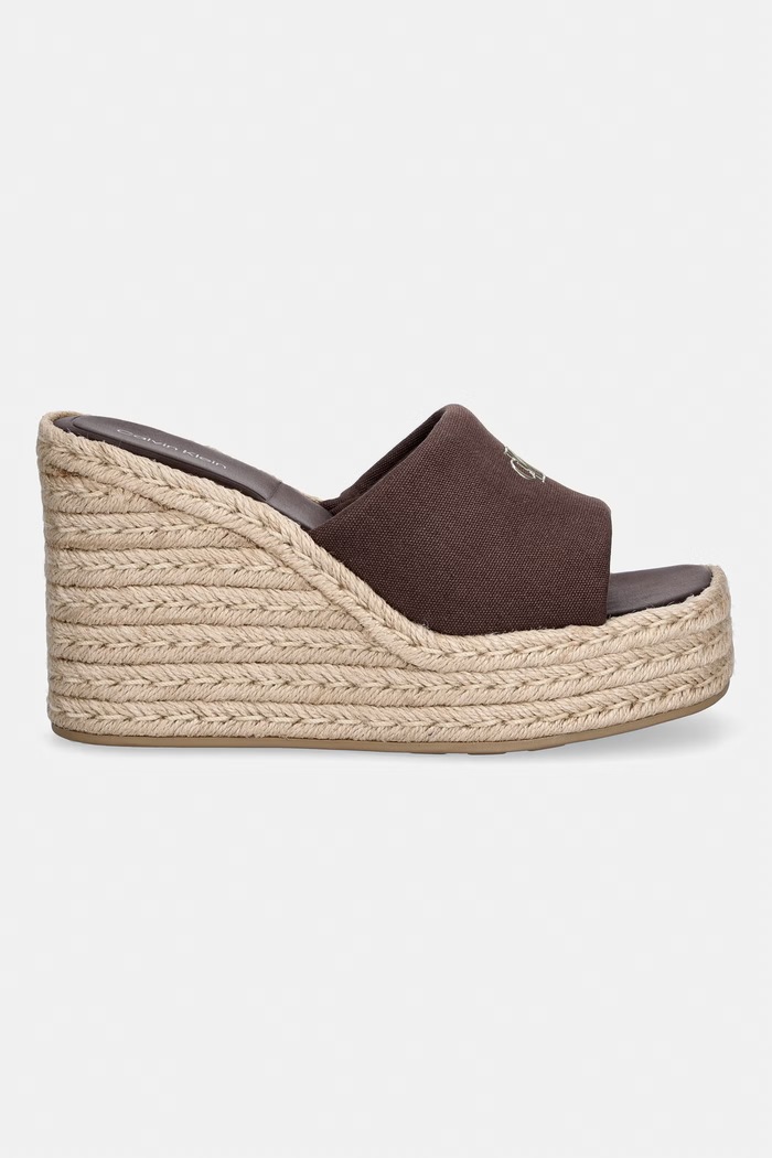 Calvin Klein klapki na koturnie damskie WEDGE ESPAD 70 CANVAS MG HW0HW03282.BAM brązowy AW26