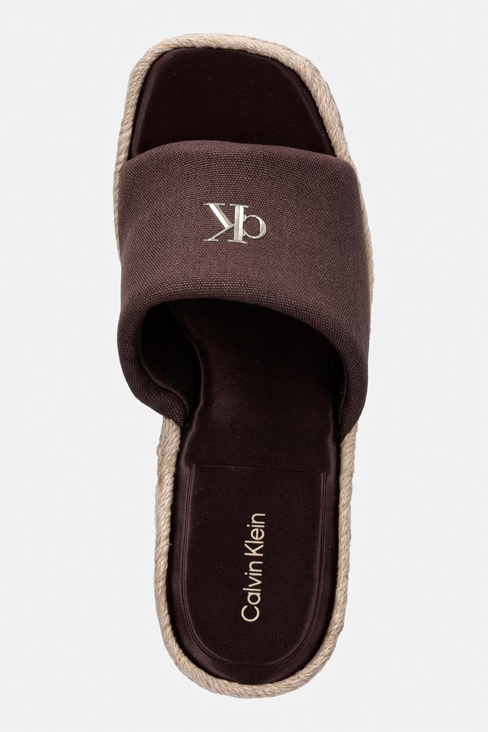 Calvin Klein klapki na koturnie damskie WEDGE ESPAD 70 CANVAS MG brązowy HW0HW03282.BAM