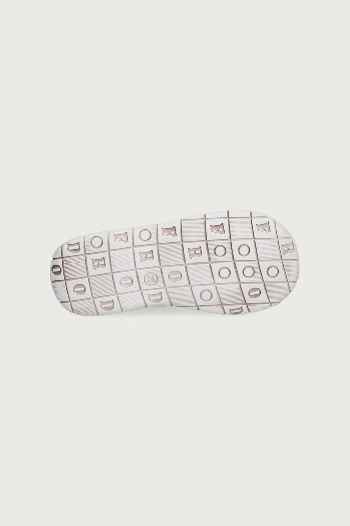 Kapcie dziecięce CLASSIC SLIPPERS Froddo beżowy G1700451.G.25.30