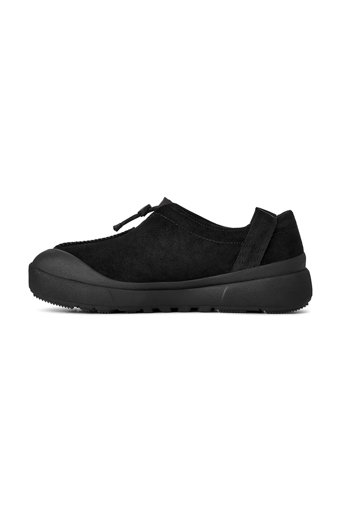 Copati moški semišasti M Tasman Outpost UGG 1179050.BLK črna
