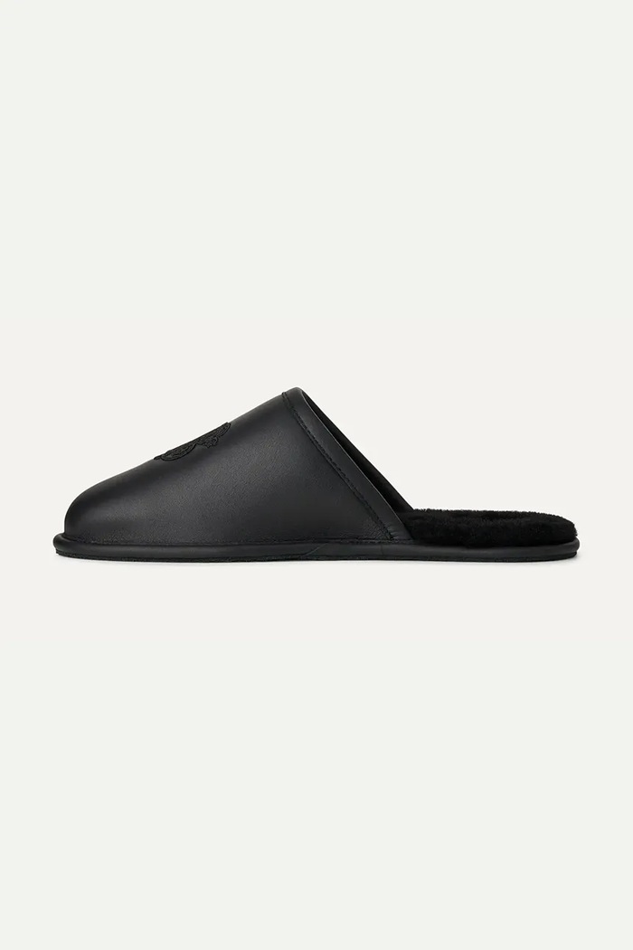 Ugg x Willy Chavarria kapcie skórzane UGG 1186777.BLK czarny