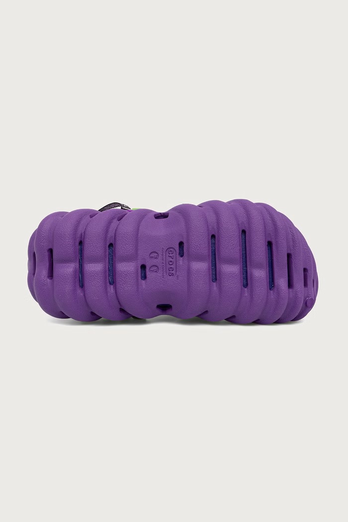 Klapki Yugioh Dark Magician Clog Crocs fioletowy 213591.90H