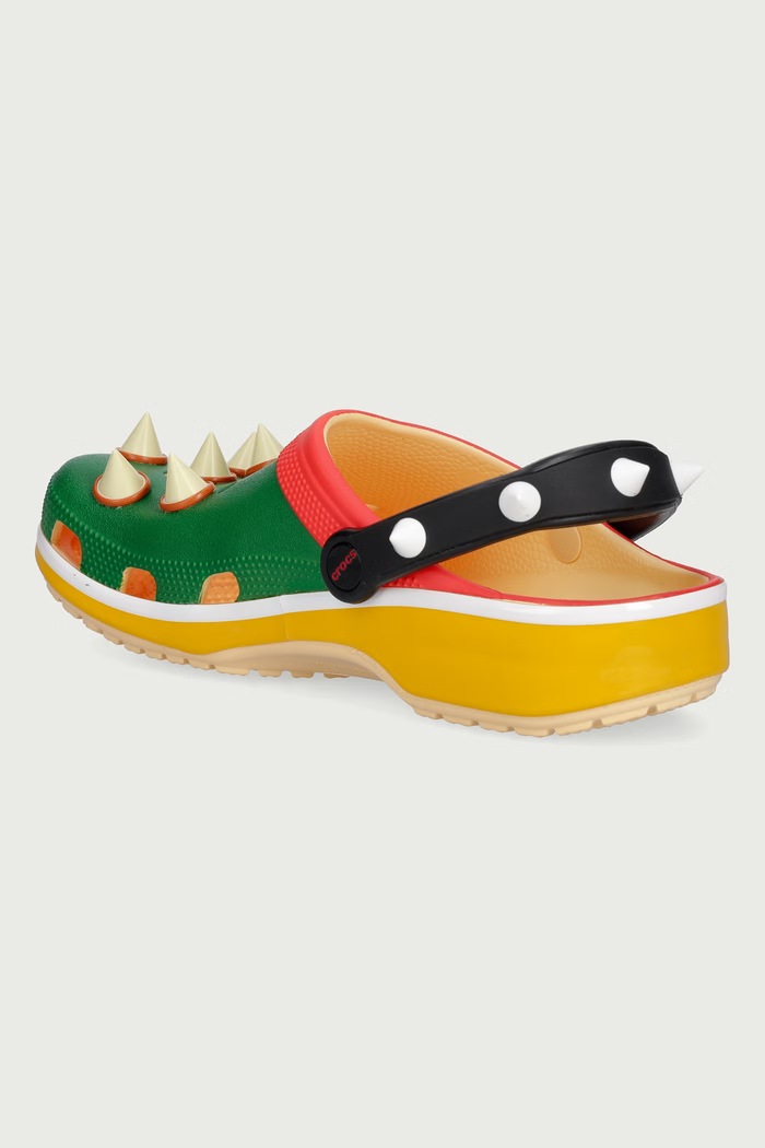 Obuwie Crocs Klapki Classic Bowser Iam Clog 212135.90H zielony