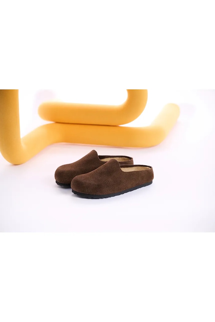 Birkenstock klapki zamszowe Amsterdam Wrapped Suede Leather brązowy 1032515
