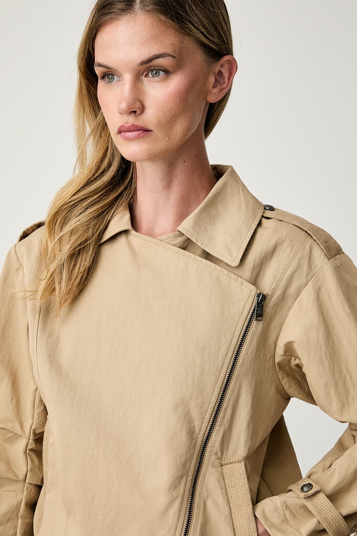DKNY krótka kurtka damska z bawełną beżowy P6GC7E20