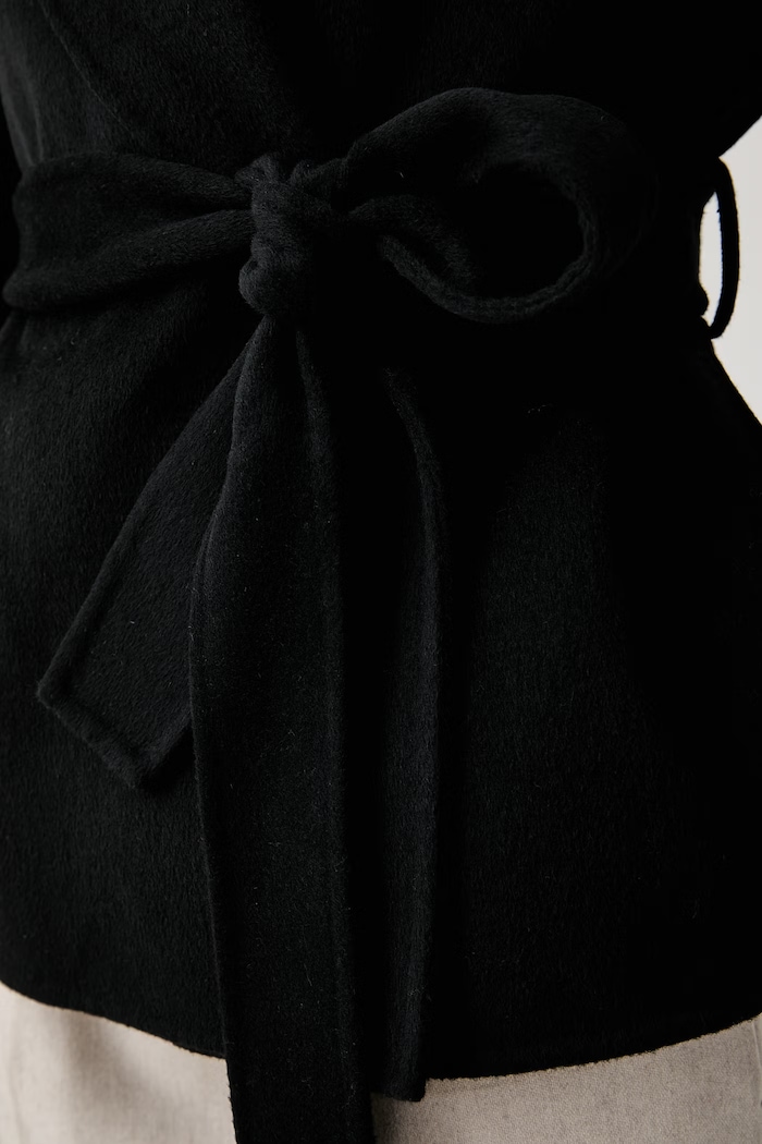 Calvin Klein krátký kabát dámský s vlnou LV044H518G černá