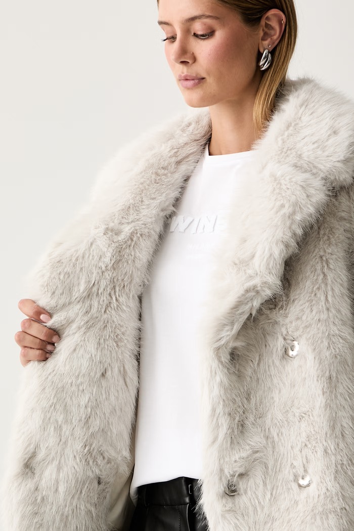 Twinset płaszcz ze sztucznego futra damski 262AP2130