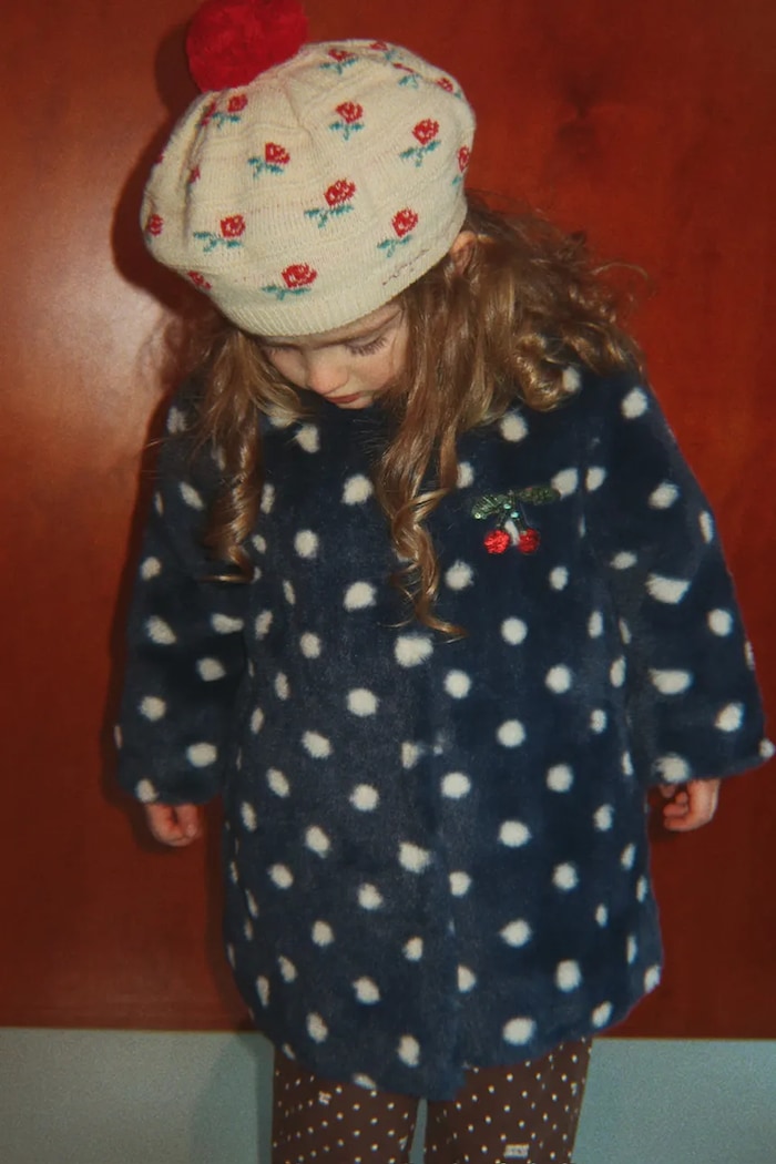 Konges Sløjd Płaszcz ze sztucznego futra dziecięcy FUZZIE COAT GRS granatowy KS106477.9BY2