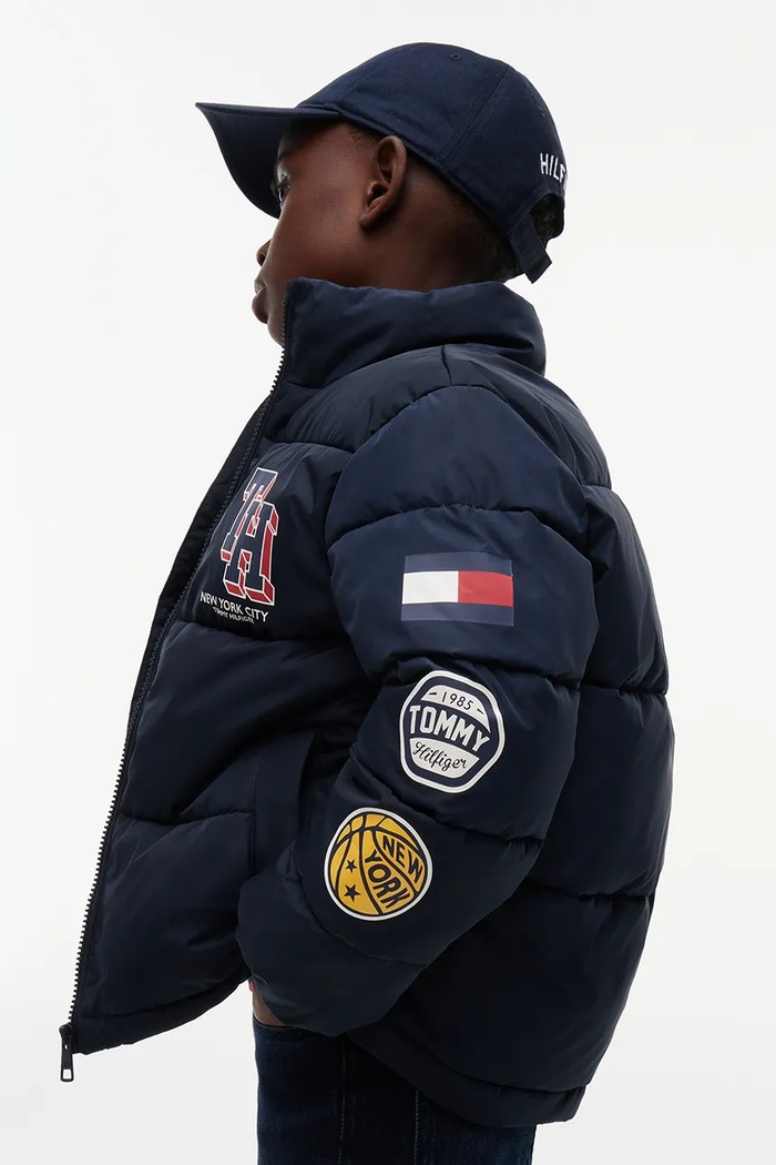 Chłopiec Tommy Hilfiger Kurtka puchowa dziecięca KB0KB10616.9BY2 granatowy