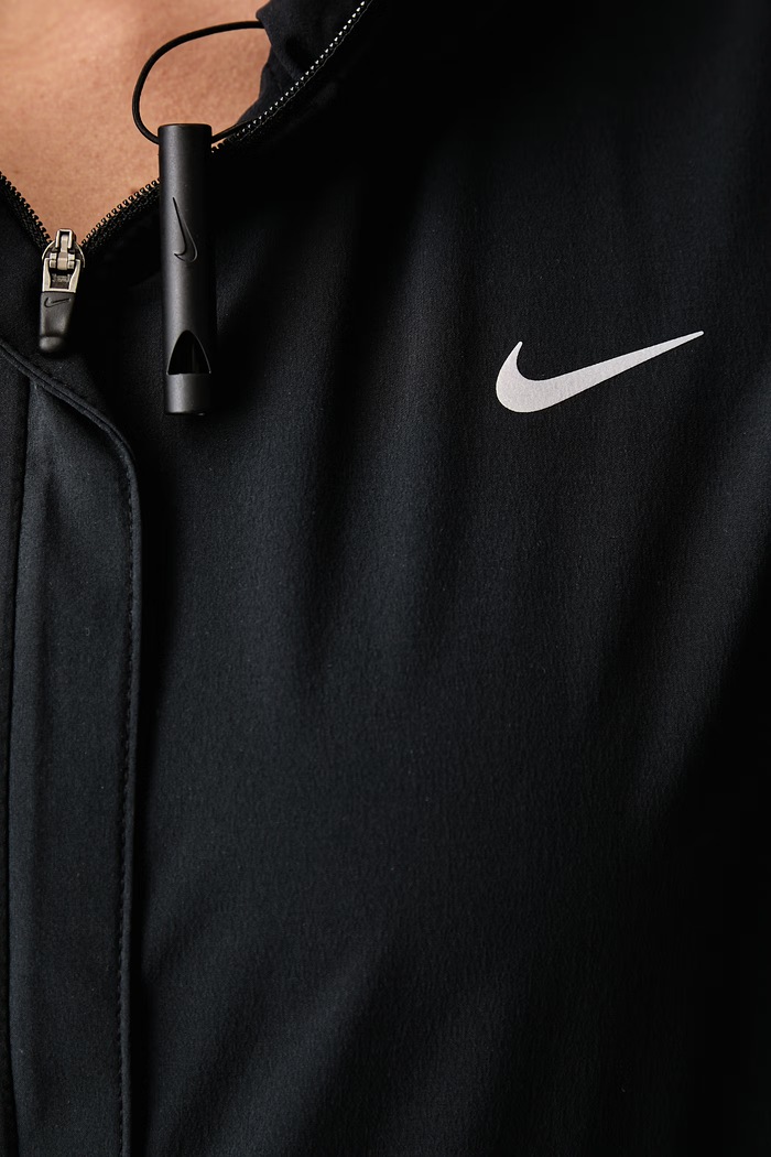 Kurtka do biegania damska Swift Repel Nike czarny HQ0650.010