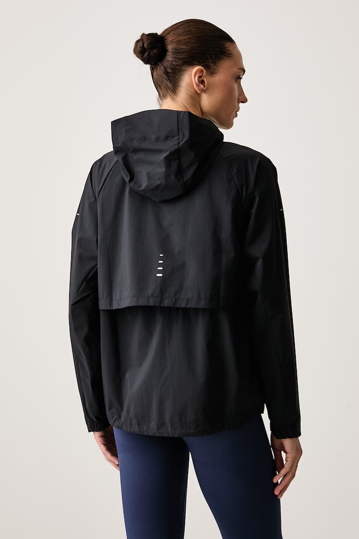 Odzież Nike Kurtka damska Swift Storm-FIT IH8141.010 czarny