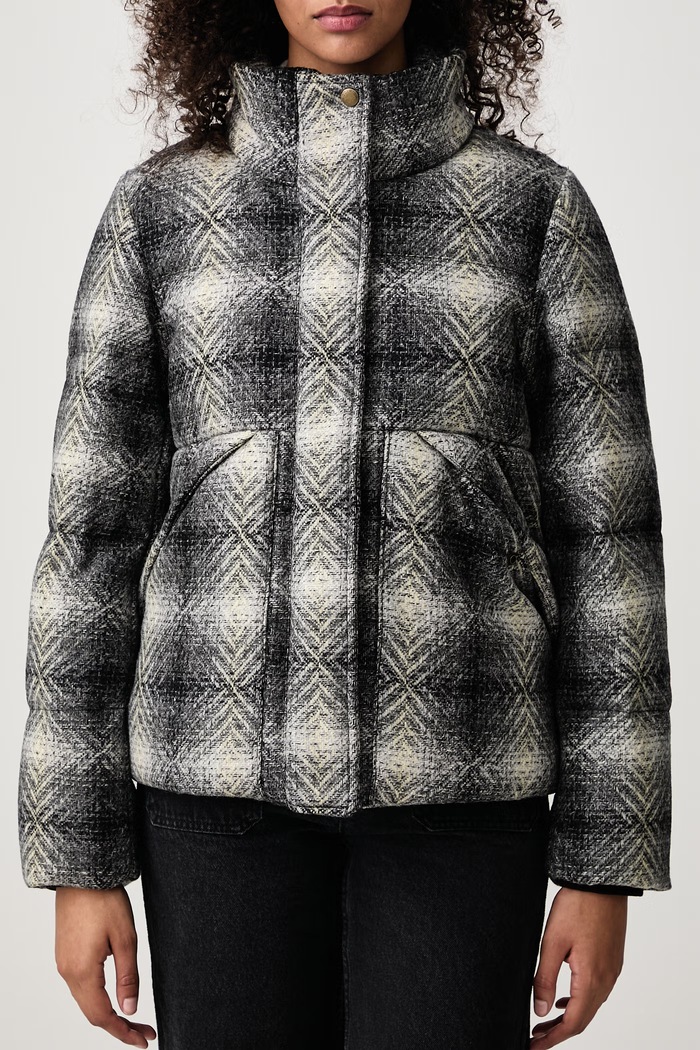 CFWWOU2258FRUT5485 kurtka puchowa damska wełniana Woolrich beżowy CFWWOU2258FRUT5485