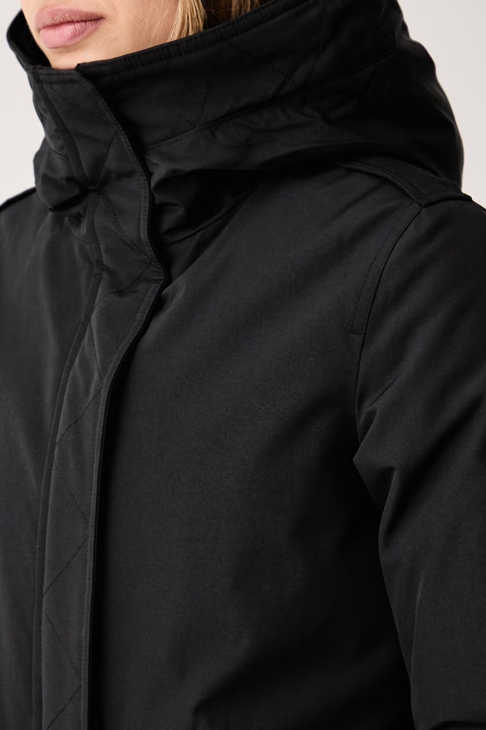 CFWWOU2075FBUT0001 kurtka puchowa damska Woolrich CFWWOU2075FBUT0001 czarny