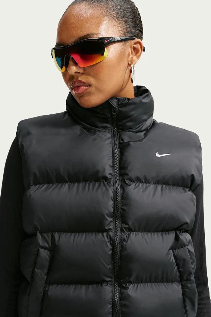 Bezrękawnik damski Therma-FIT Nike Sportswear IF5929.010 czarny
