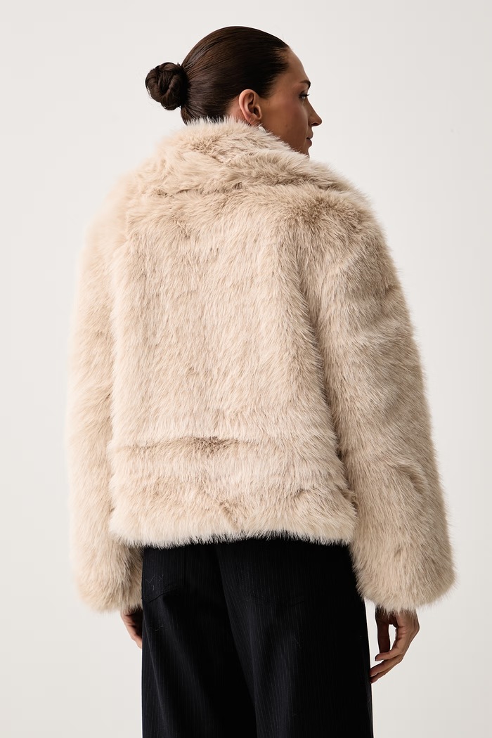 Abbigliamento Aldo Cappotto in pelliccia sintetica da donna SAVANAA SAVANAA.240 beige