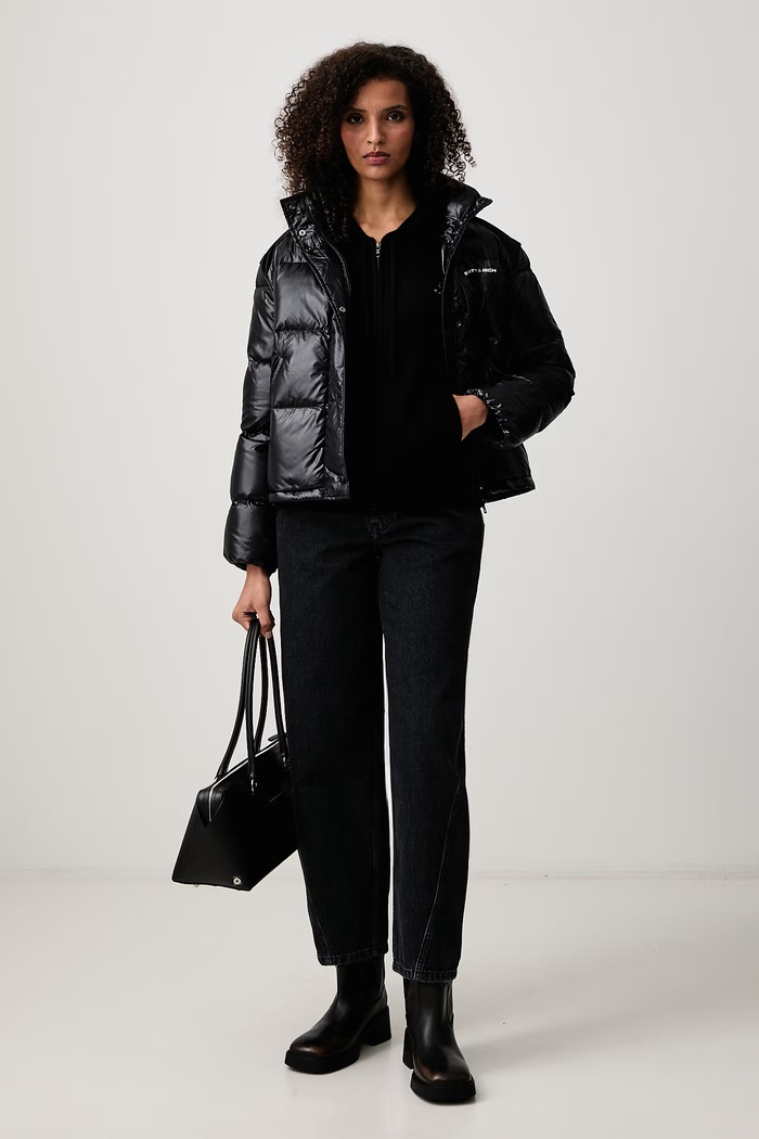 Sporty & Rich Bold Logo Mountain kurtka puchowa damska OW06182315BA04 czarny AW26