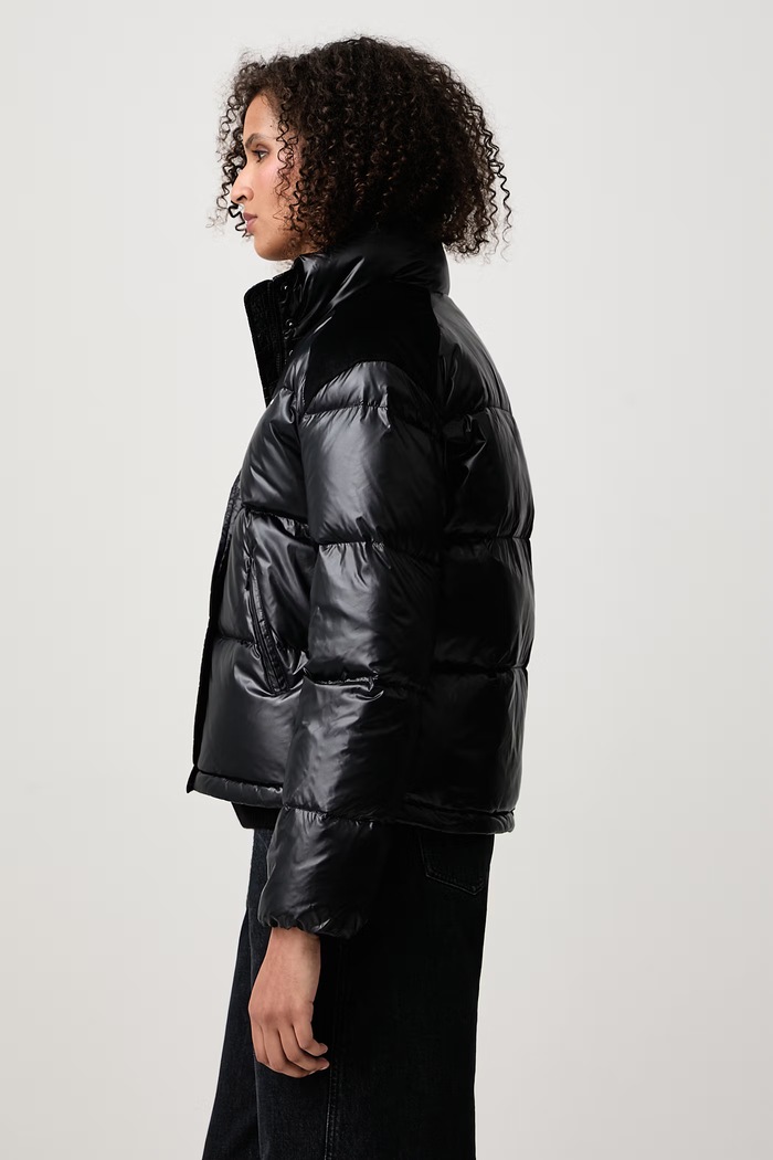 Bold Logo Mountain kurtka puchowa damska Sporty & Rich OW06182315BA04 czarny