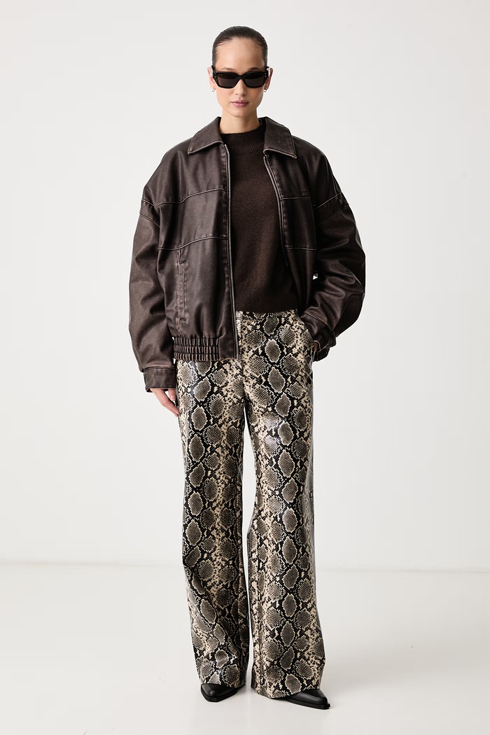 Guess Jeans Prechodná bunda dámska z imitácie kože W6BL85.K7322 hnedá AW26