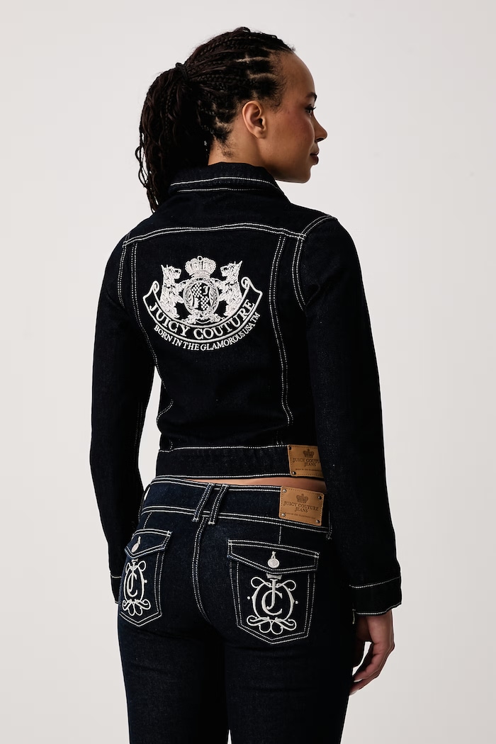 Odzież Juicy Couture Kurtka jeansowa damska bawełniana DOG CREST DENIM JCDIJ226951 granatowy