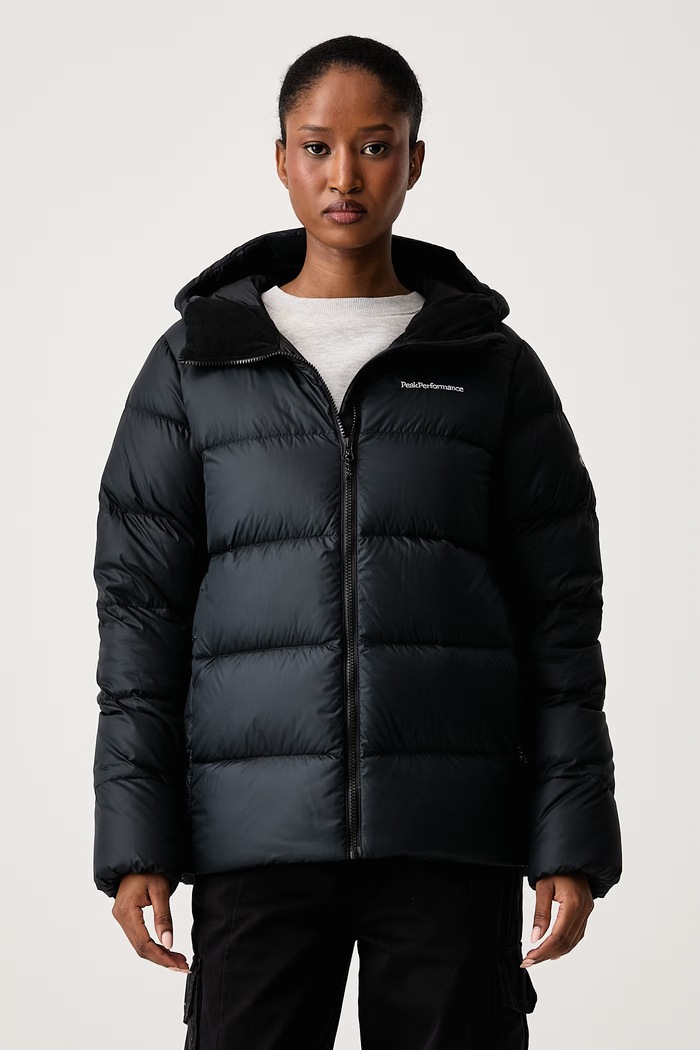 Peak Performance Kurtka puchowa damska Frost Down czarny G81450060