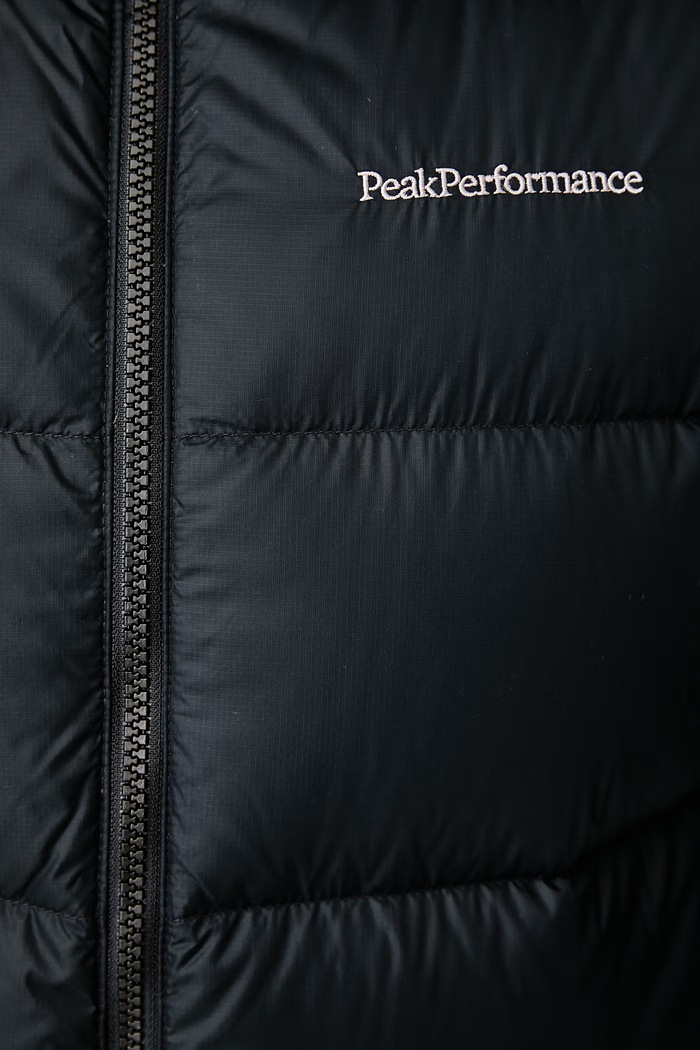 Kurtka puchowa damska Frost Down Peak Performance czarny G81450060