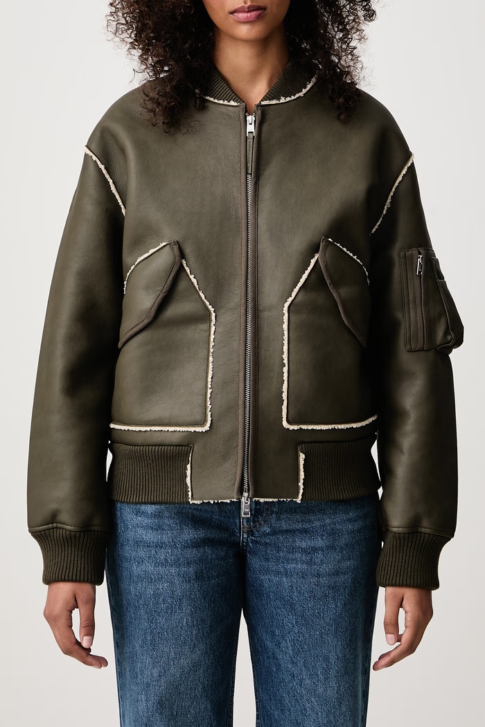Bomber krótka kurtka damska z imitacji skóry Maison Kitsuné zielony MRWWV04WQ4113