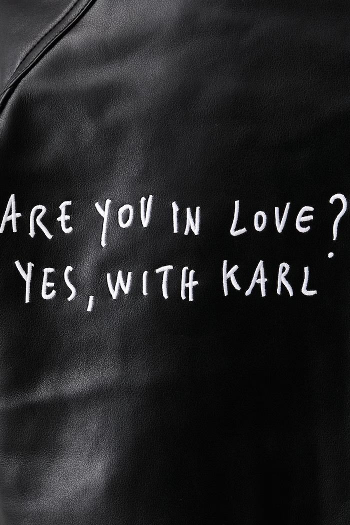 Krótka kurtka damska z imitacji skóry x Pietro Terzini Karl Lagerfeld Jeans czarny B4W15057