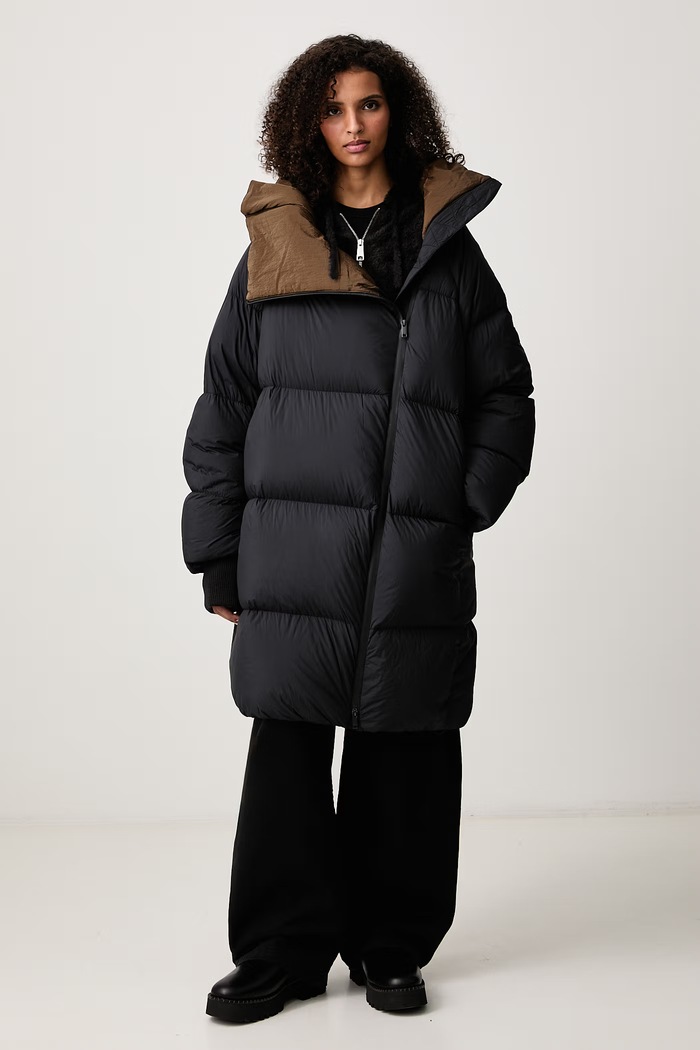 GANNI Future Nylon Quilt Maxi Puffer kurtka puchowa damska A1130019 czarny AW26