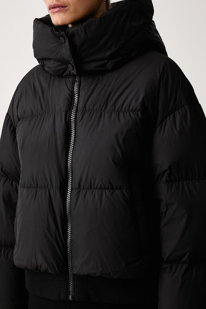 Kurtka puchowa damska Marc O'Polo 5000011710 czarny