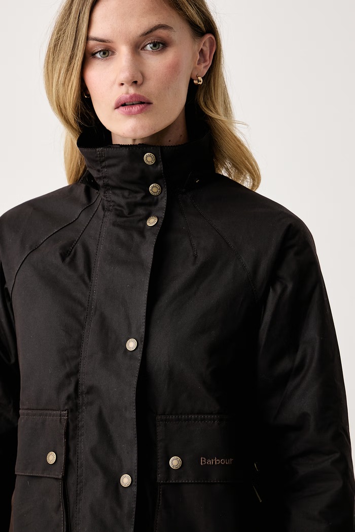 Krótka kurtka damska bawełniana Georgette Barbour LWX1594 brązowy