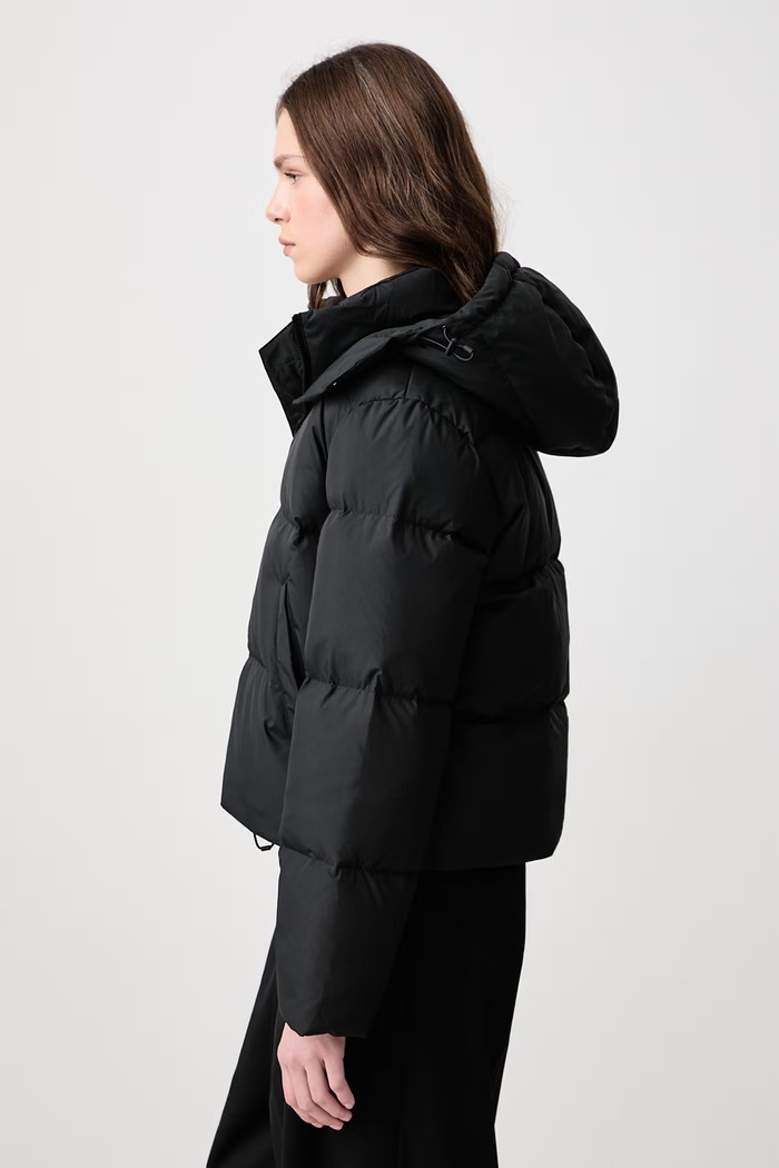 Kurtka puchowa damska Lacoste BF8434 czarny