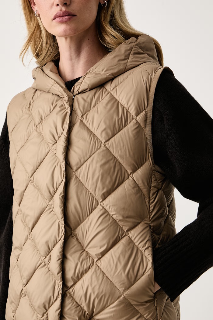 Bezrękawnik puchowy damski WKDGIOCHI Weekend Max Mara 2625296012600 beżowy