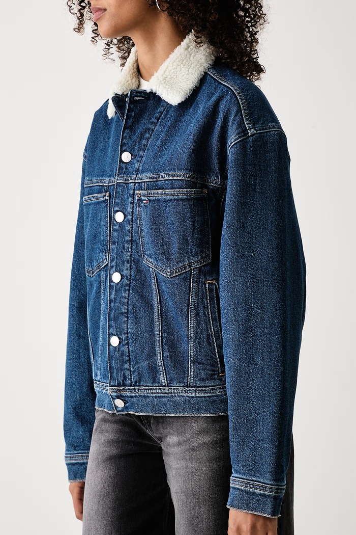 Kurtka przejściowa damska jeansowa Tommy Jeans DW0DW23519 niebieski