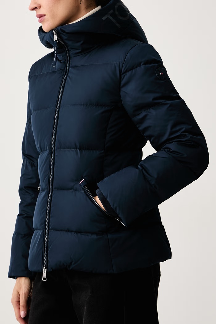 Péřová bunda dámská Tommy Hilfiger WW0WW51521 námořnická modř