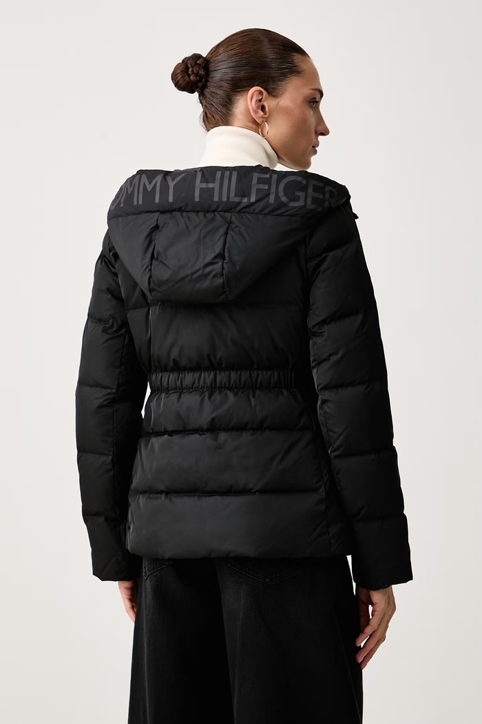 Oblečení Tommy Hilfiger Péřová bunda dámská WW0WW51521 černá