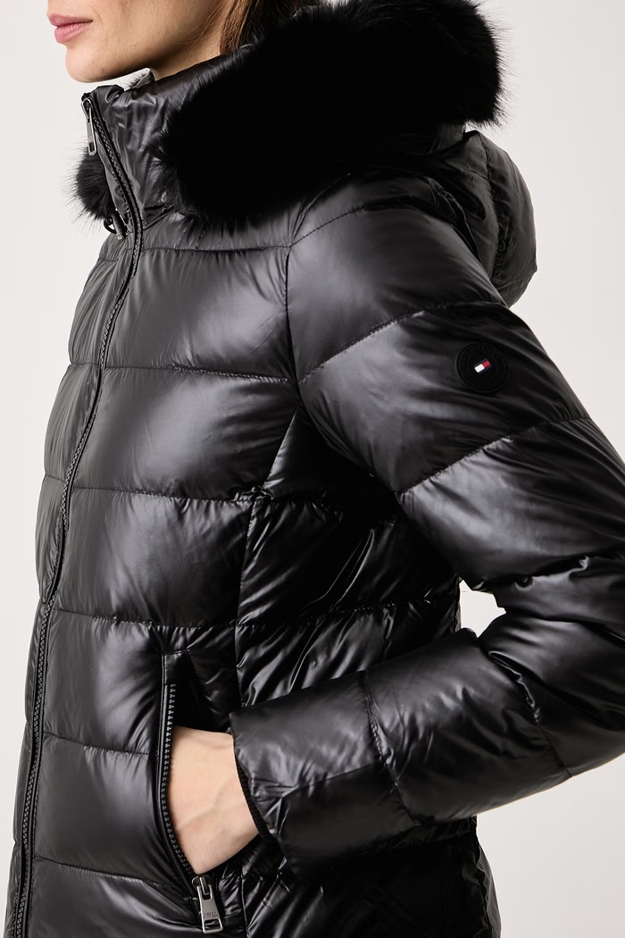 Kurtka puchowa damska Tommy Hilfiger WW0WW51516 czarny