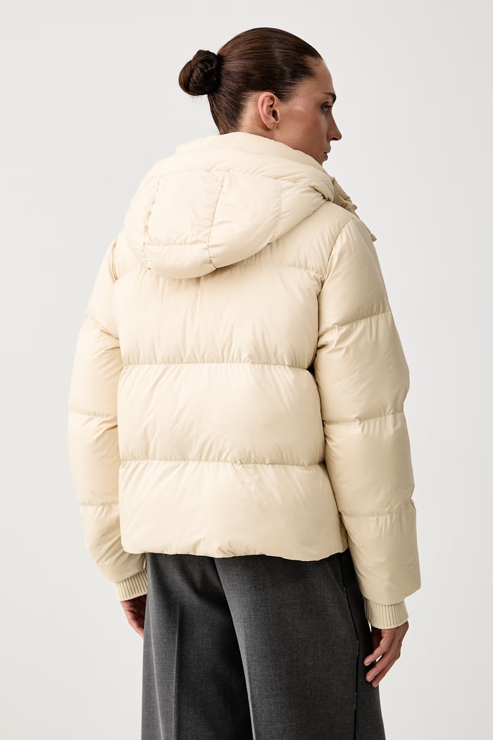 Oblačila Tommy Hilfiger Puhovka ženska WW0WW51515 bež