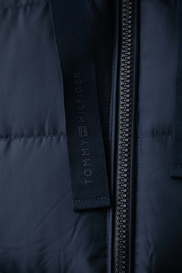 Puhovka ženska Tommy Hilfiger mornarsko modra WW0WW53611