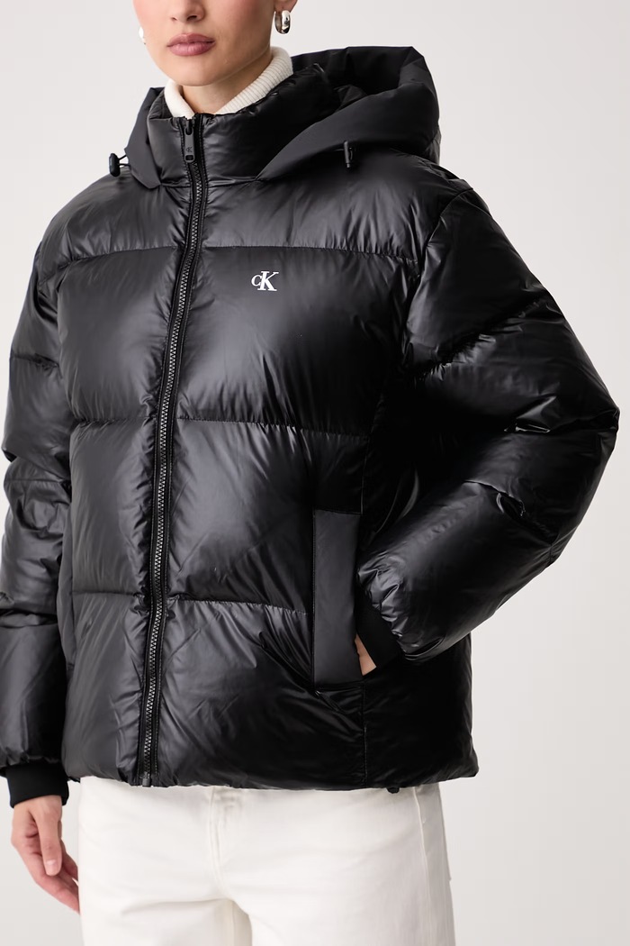 Péřová bunda dámská Calvin Klein Jeans LV047H514G černá