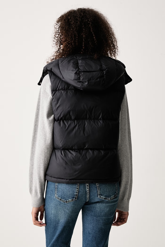 Oblečenie Calvin Klein Jeans Páperová vesta dámska LV047H501G čierna