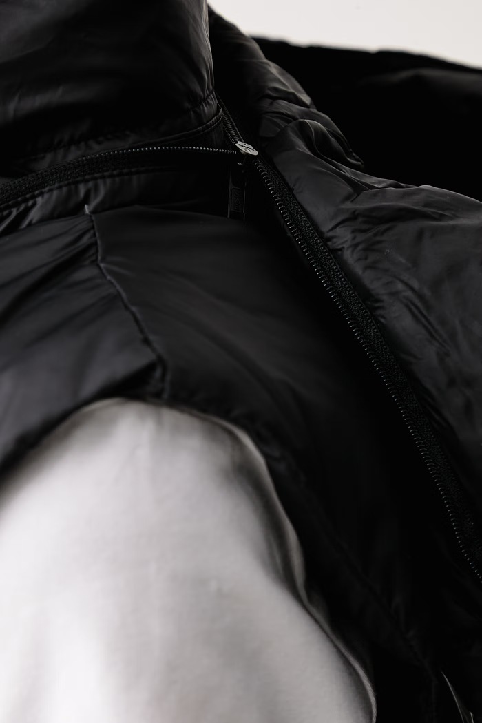 Calvin Klein Jeans Páperová vesta dámska LV047H501G