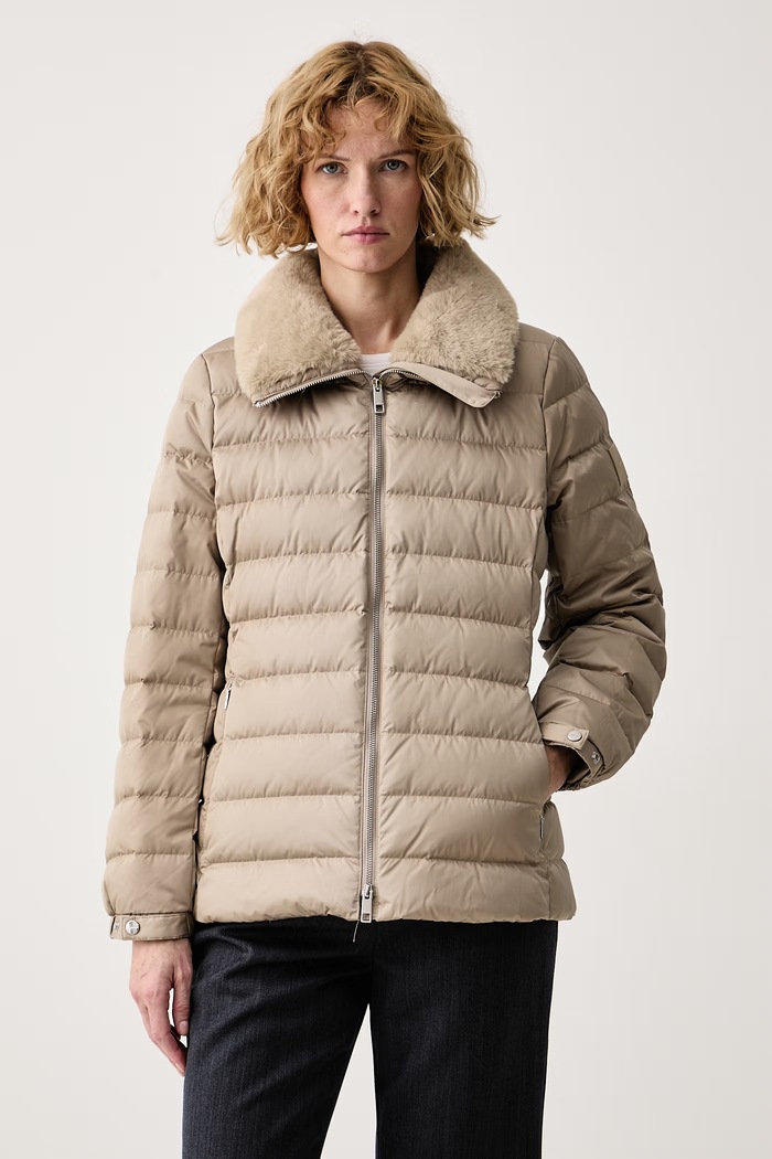 Calvin Klein Pernata jakna za žene bež LV044H506G