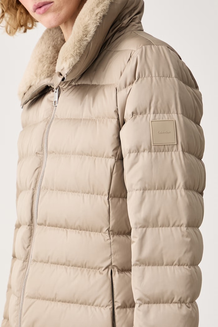 Pernata jakna za žene Calvin Klein LV044H506G bež