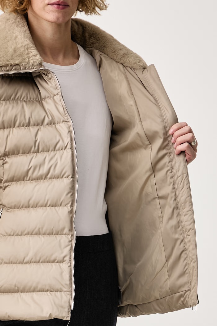 Calvin Klein Pernata jakna za žene LV044H506G