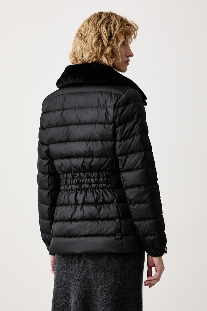 Odjeća Calvin Klein Pernata jakna za žene LV044H506G crna