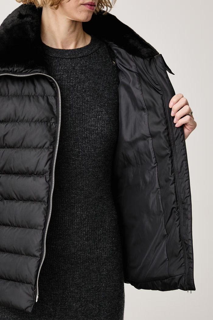 Calvin Klein Pernata jakna za žene LV044H506G