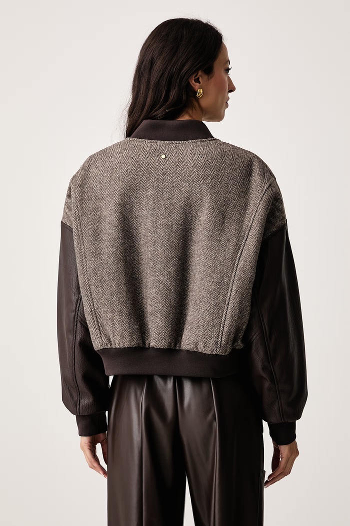 Oblečenie Armani Exchange Bunda bomber dámska s vlnou XW002450.AF26075 hnedá