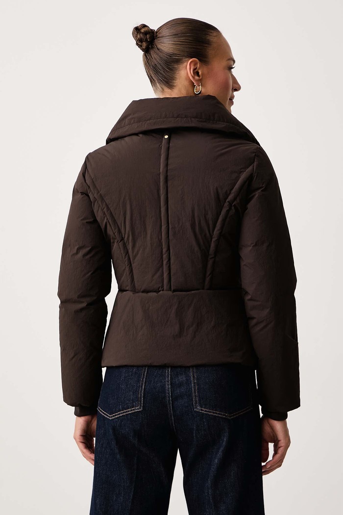 Oblačila Armani Exchange Kratka jakna ženska XW002443.AF26073 rjava